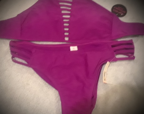 NWT Magenta Bog Bikini - Picture 6 of 7